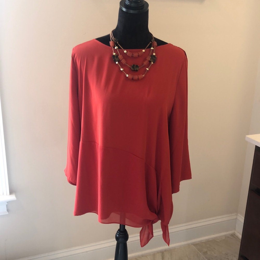 Chico’s side tie top